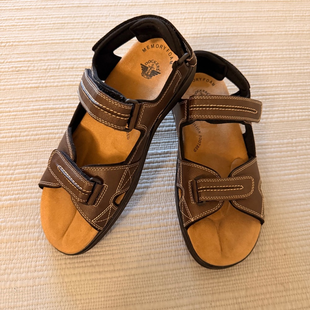NEW Dockers Mens Dark Brown Memory Foam Fusion Footbed Sandals 90-21389 Size 12M